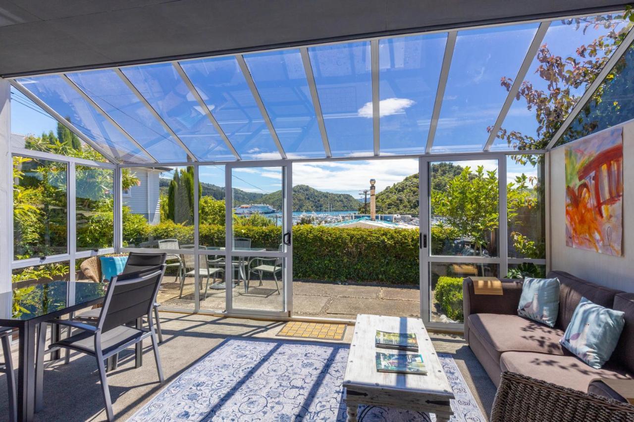 Seaview Apartment Picton Bagian luar foto