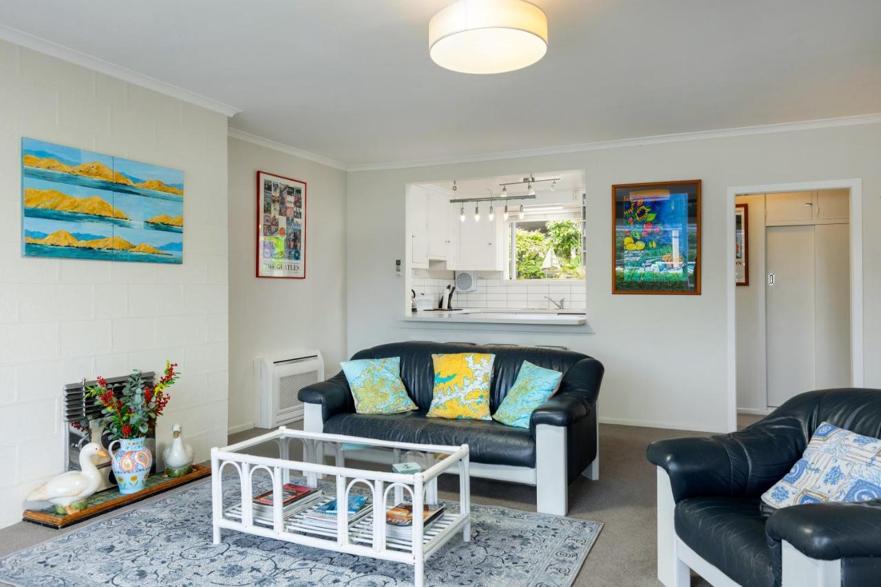 Seaview Apartment Picton Bagian luar foto